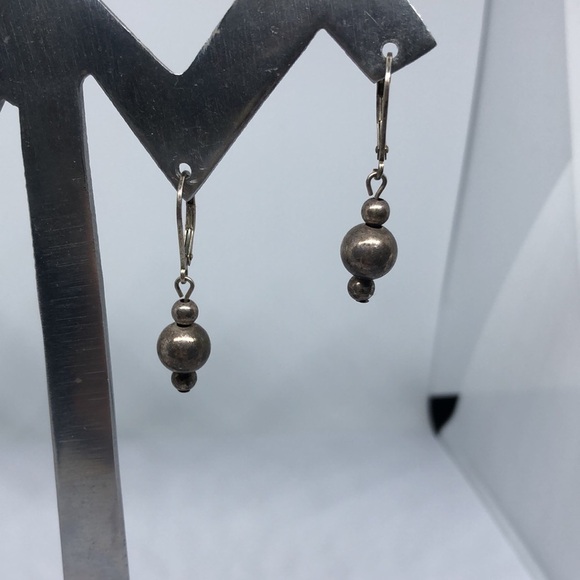 Vintage sterling silver ball shape dangle drop earrings classy timeless elegant - Picture 2 of 5